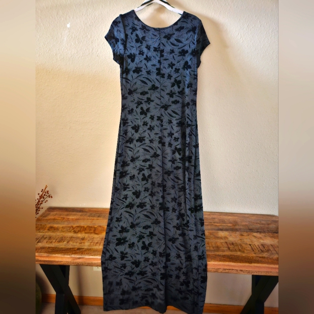 Black floral polyester spandex calf length Size Medium
